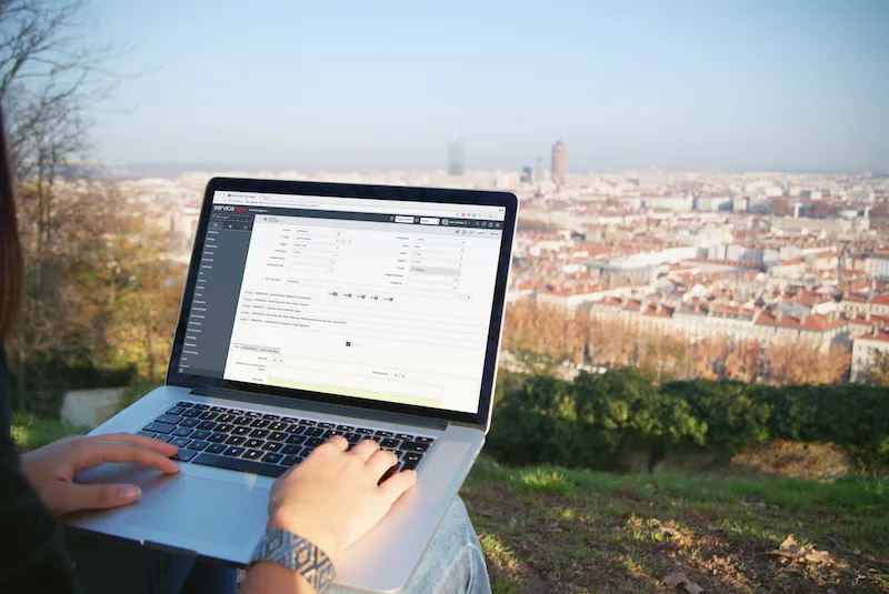 Laptop in Park